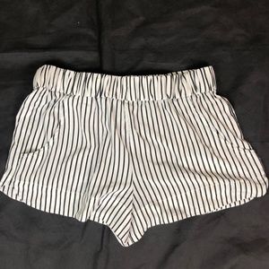 Zara Black White Striped Lightweight Pull On Shorts Size M